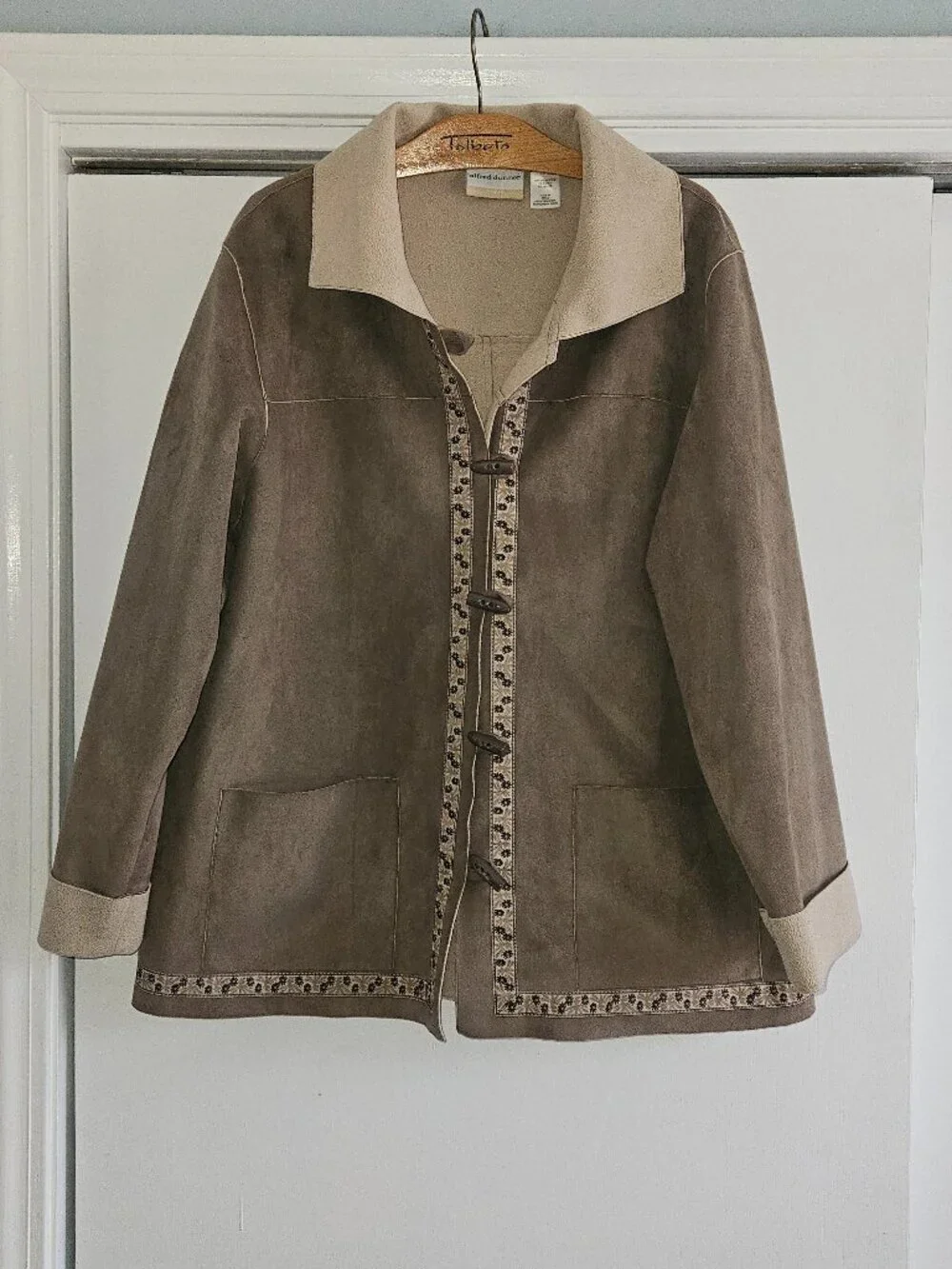 Alfred Dunner Beige Faux Suede Toggle Button Ribbon Trim 18W Jacket